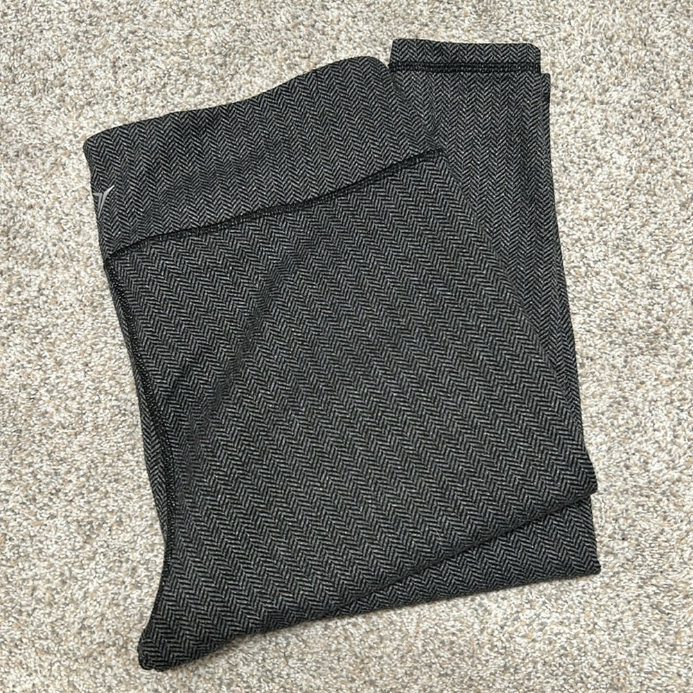 Old Navy Grey Black Herringbone Compression Leggings Sz L